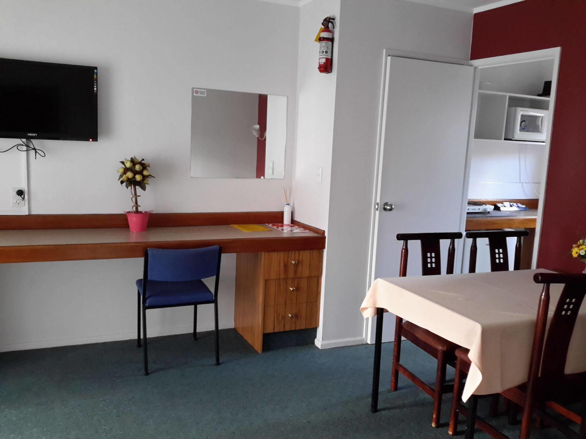Pioneer Motor & Motel Papakura