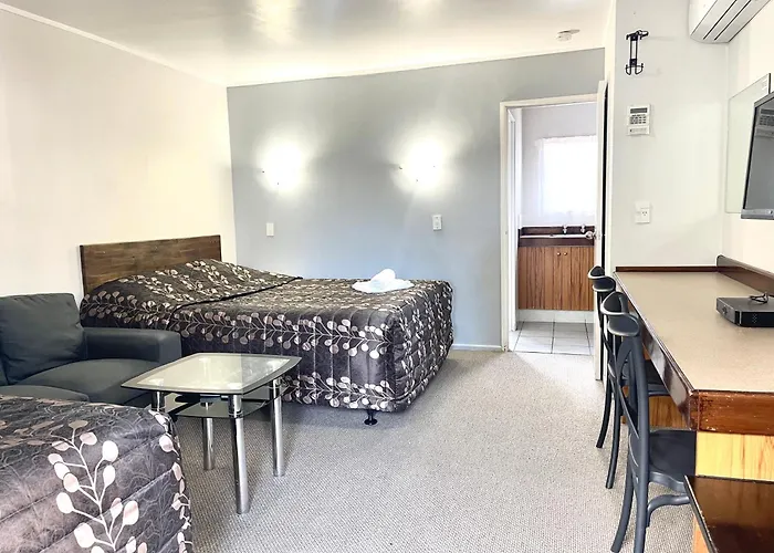 Papakura Pioneer Motor Lodge & Motel