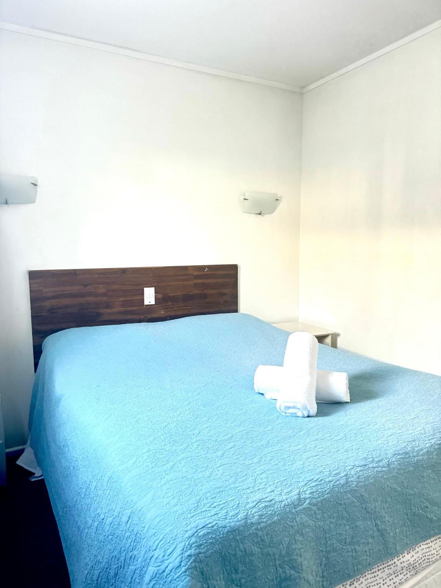Pioneer Motor & Motel 2*
