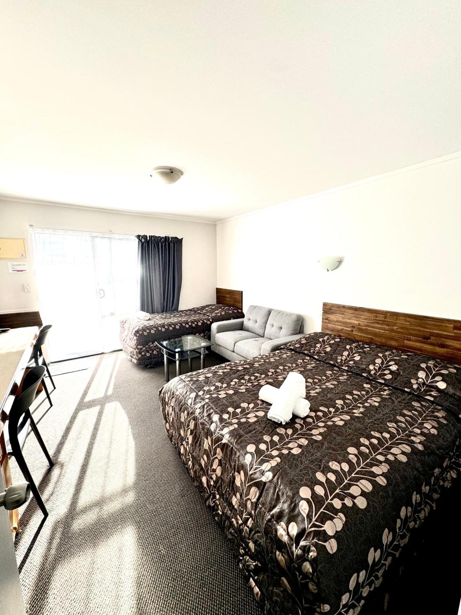 Pioneer Motor & Motel Papakura